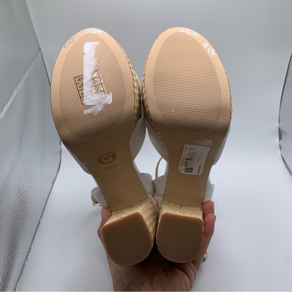 NWOB Michael Kors Sadie Leather Bow Platform Sandals white size9.5M women’s 2033 - Picture 8 of 10